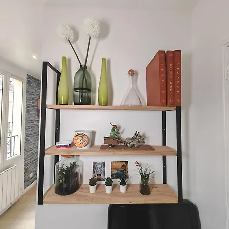 Cozy Flat - Metro 13-14 Apartment