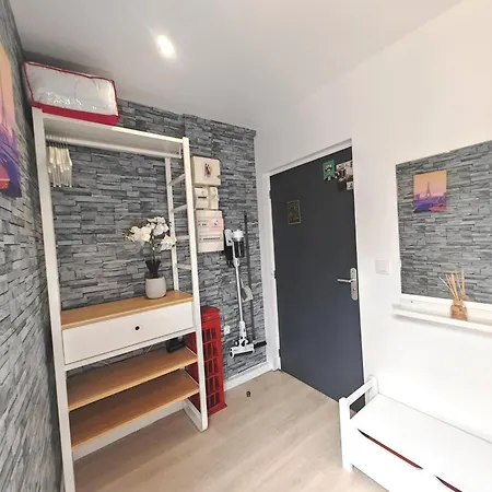 Lägenhet Cozy Flat - Metro 13-14 *